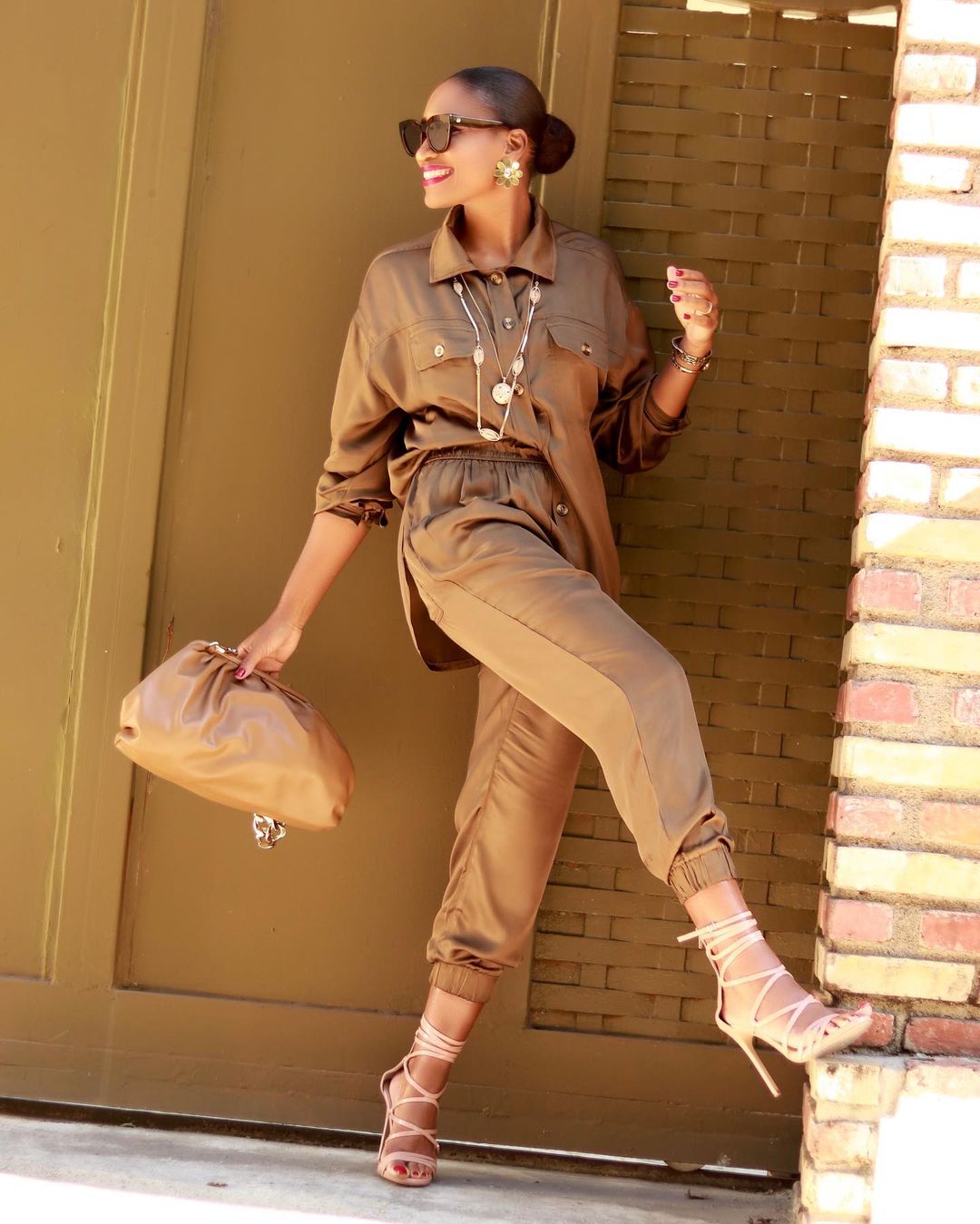 Myriame, la manipulatrice de la beauté et du style